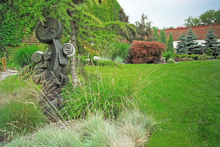 Plastiken und Skulpturen für den Garten online kaufen Steinskulpturen.eu