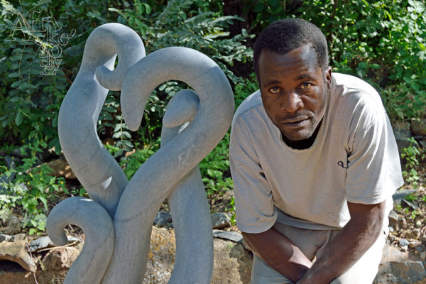 Bildhauer Persy Kuta Tengenenge 2016