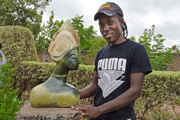 Bildhauer Tutani Mgabazi - Mvurwi 2020