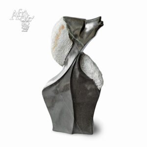 Skulptur von Lovemore Bonjisi: Kuss | Steinskulpturen online kaufen